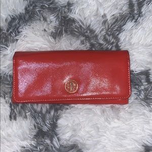 tory burch envelope wallet
